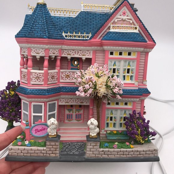 【おもちゃ】 Dept 56 Barbie Dream House by Department 56 / Mattel :109093905